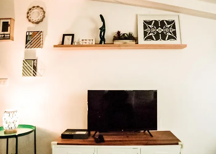 Lavinia'S Sweet Home